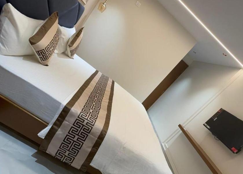 Maharashtra Navi Mumbai Deluxe Room