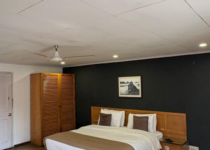 Jammu and Kashmir Srinagar Deluxe Room