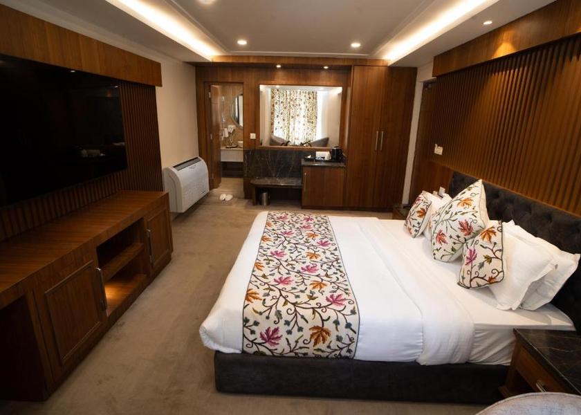 Jammu and Kashmir Sonamarg Premium Deluxe