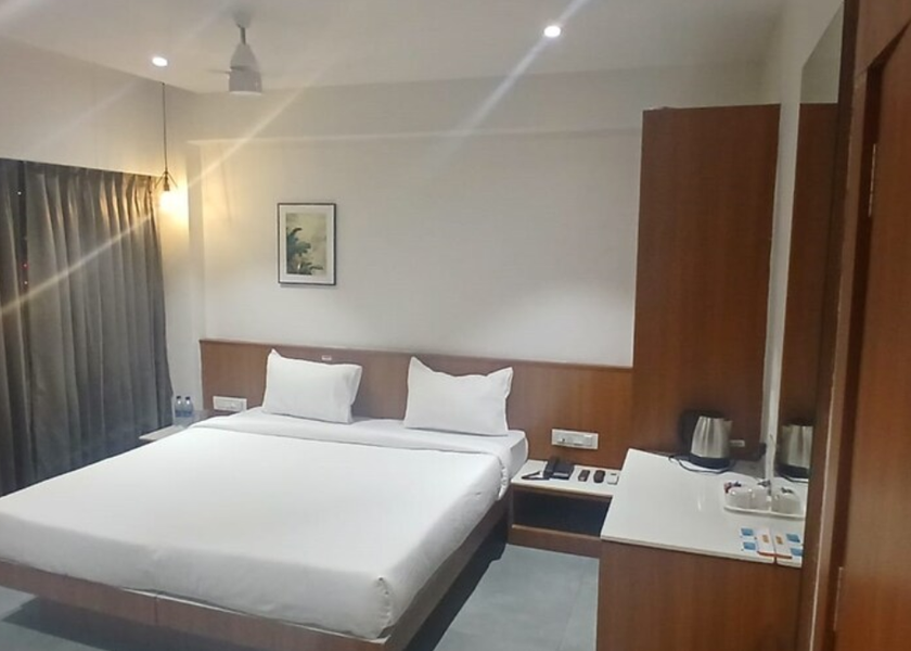 Maharashtra Ratnagiri AC DELUXE