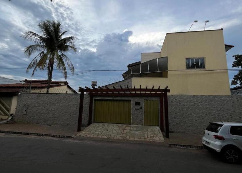 Goiás Trindade Entrance