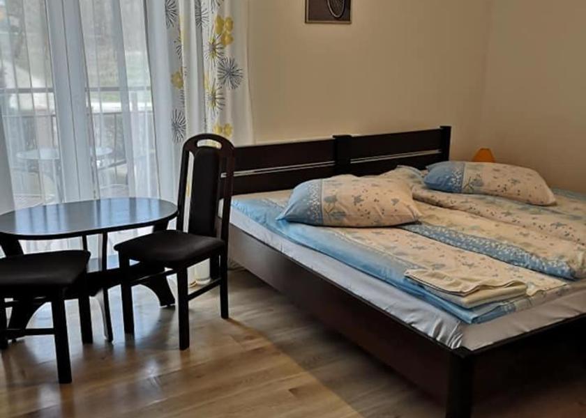 Lower Silesian Voivodeship Kudowa Zdroj Double Room with Private Bathroom