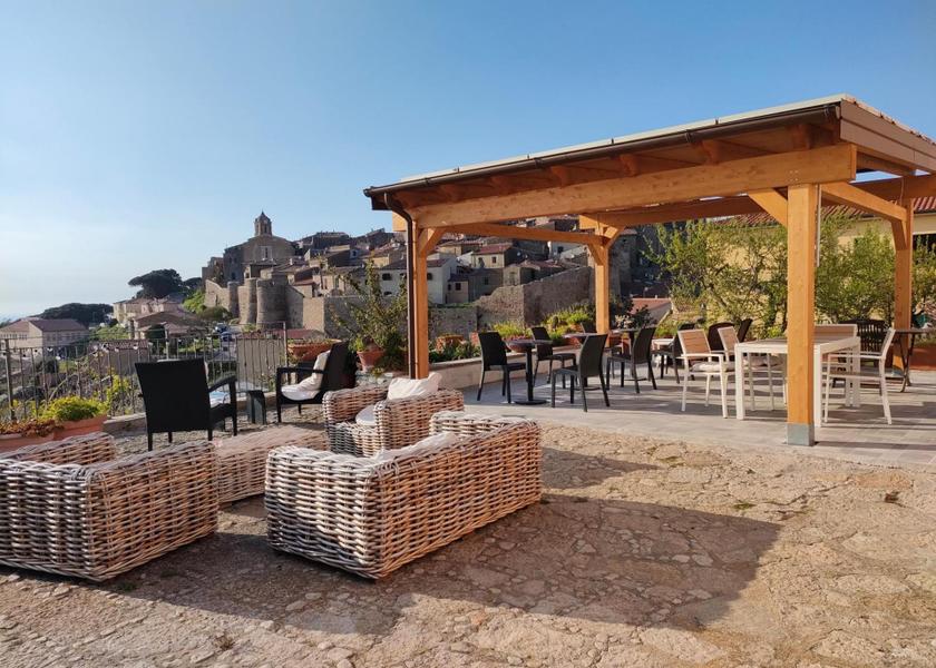 Tuscany Isola del Giglio Garden