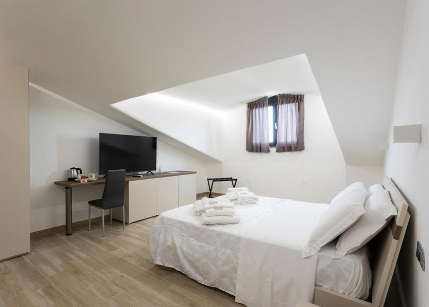 Campania Campagna Queen Room with Spa Bath