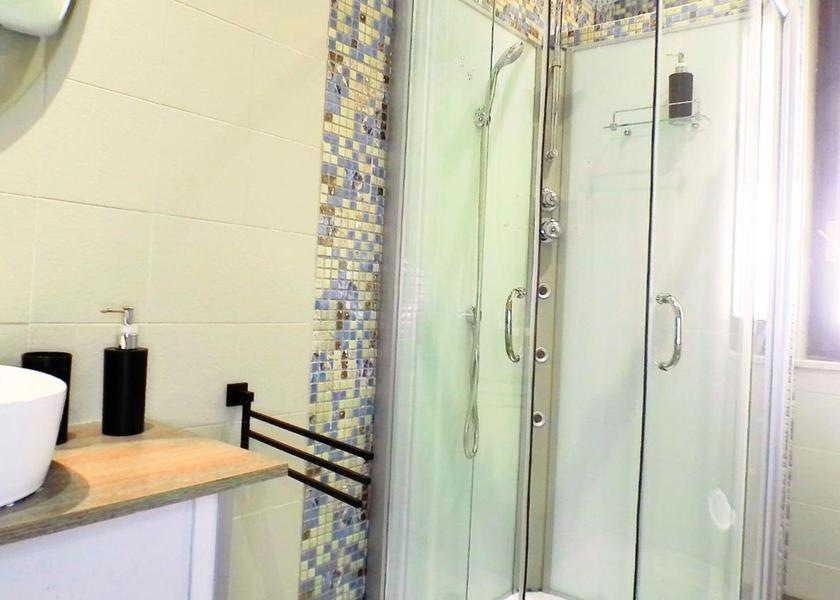 Calabria Soverato Shower