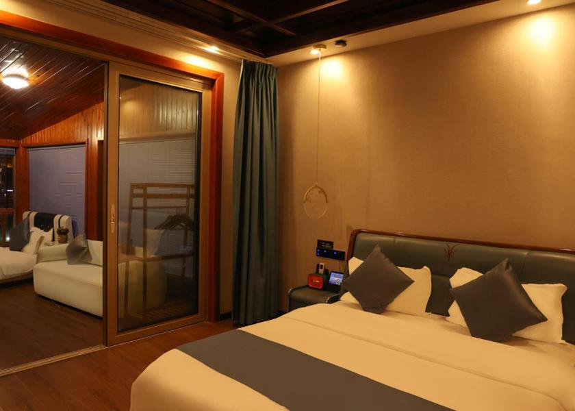 Hunan Xiangxi Deluxe Family Suite