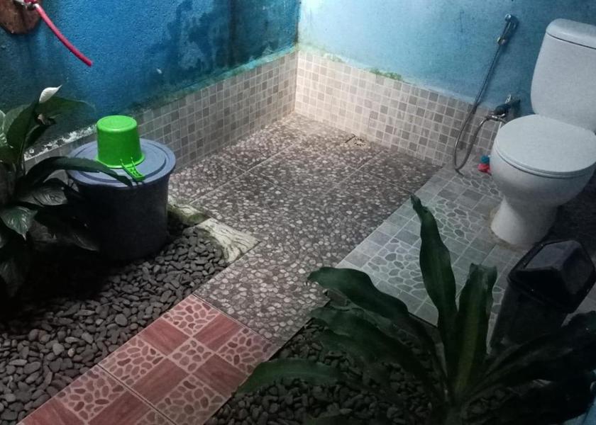 North Sumatra Bukit Lawang Bathroom