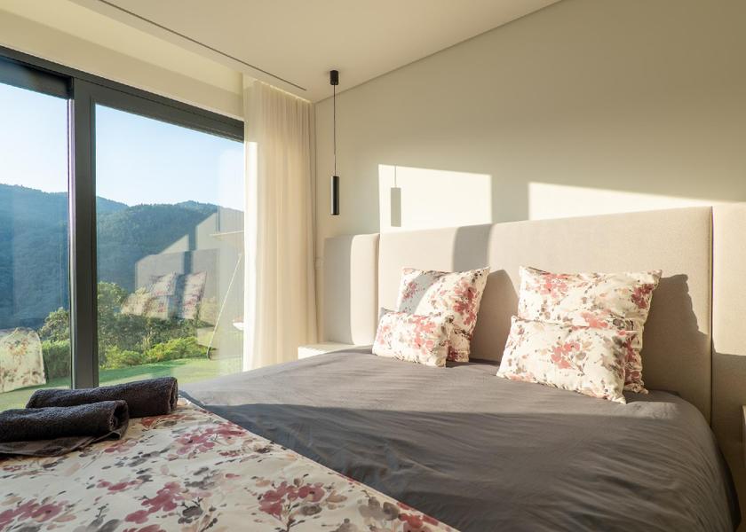 Braga Vieira do Minho GERS PARADISE : INFINITY: 1BR Suite, Waterfall view