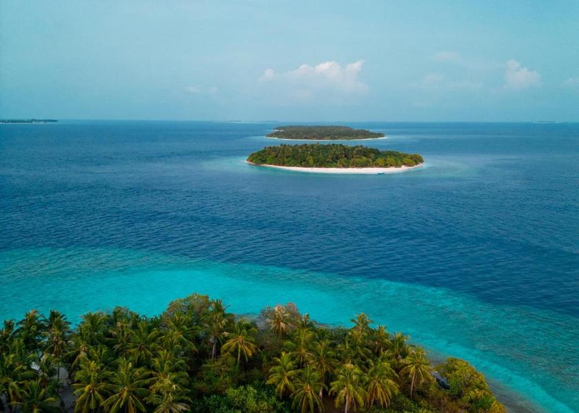 Baa Atoll Kendhoo Surrounding environment