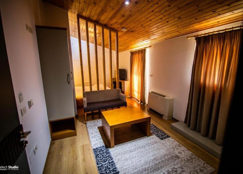 Korçë County Korçë Deluxe Queen Room