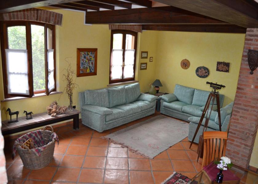 Lombardy Borgo Virgilio Shared lounge/TV area