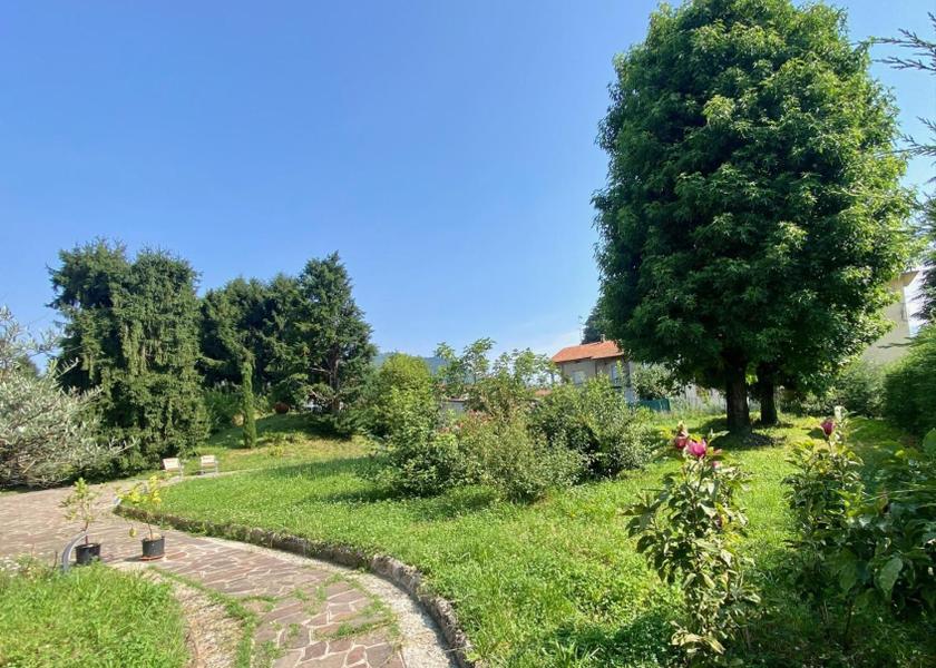 Lombardy Calco Garden