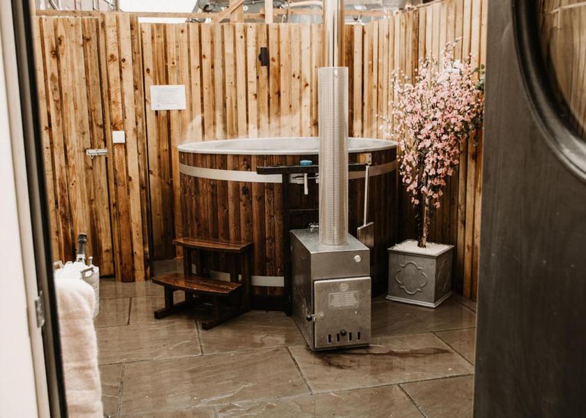 England Ulverston Hot tub
