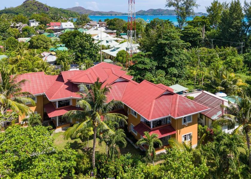  Praslin Island Exterior view