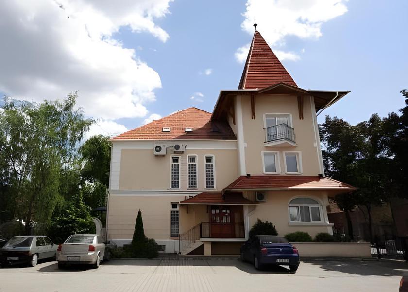 Vas County Sarvar Exterior view