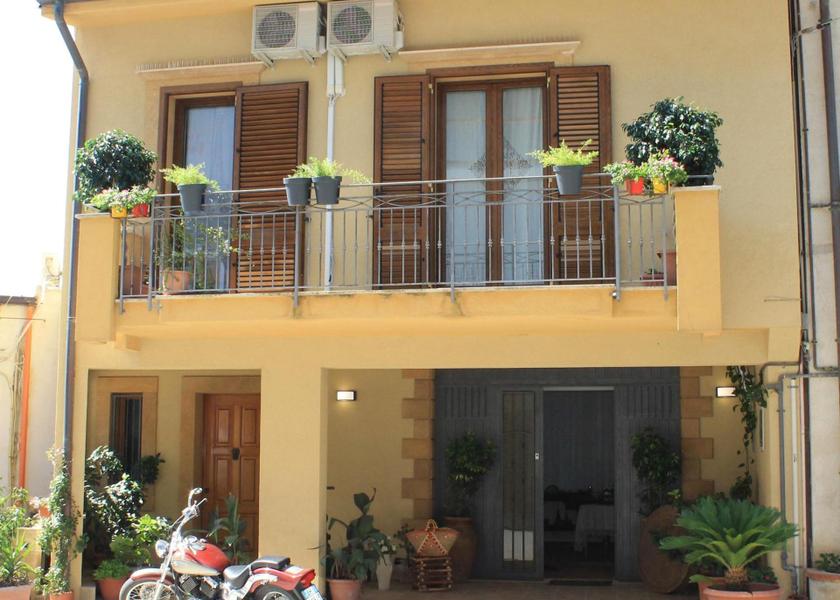 Sicily Calatafimi Entrance