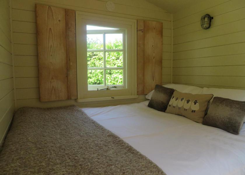 England Ashford  Shepherds Hut (see room photos)
