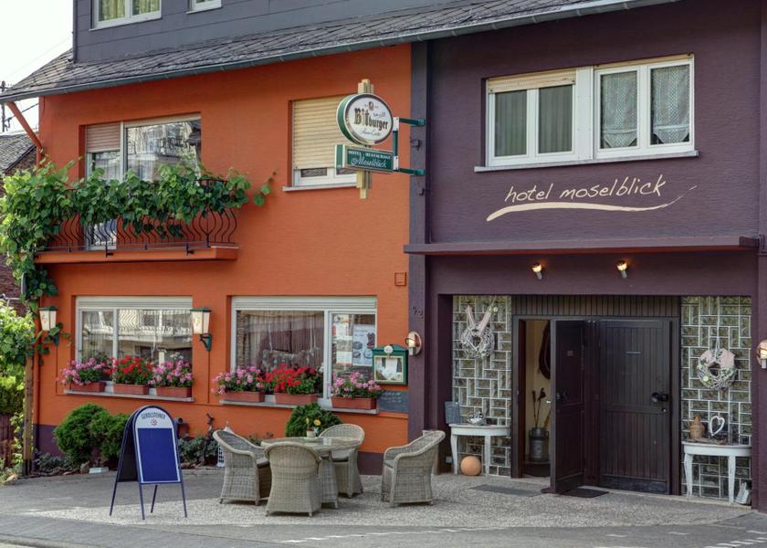 Rhineland-Palatinate Wintrich Entrance