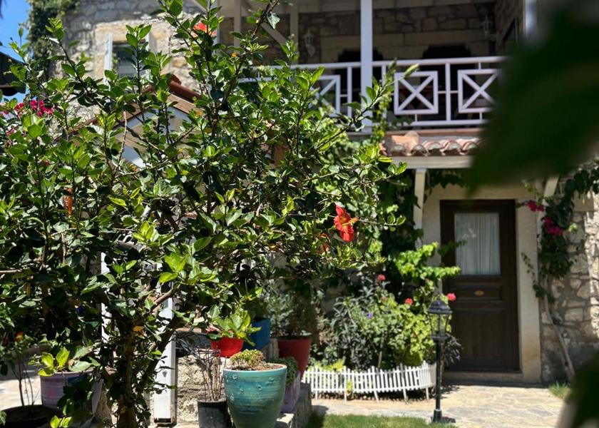 Izmir Çeşme Garden