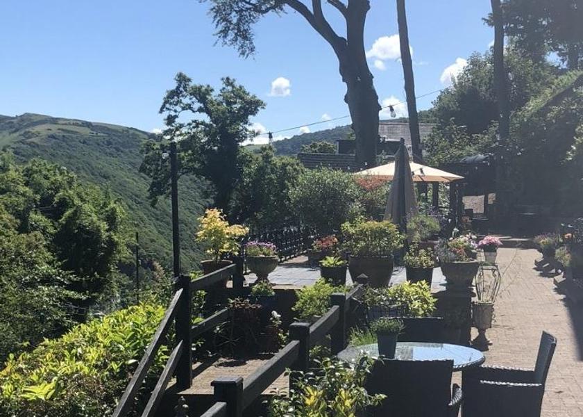 England Lynton 