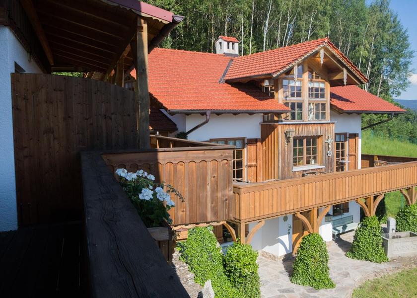 Bavaria Lam Exterior view