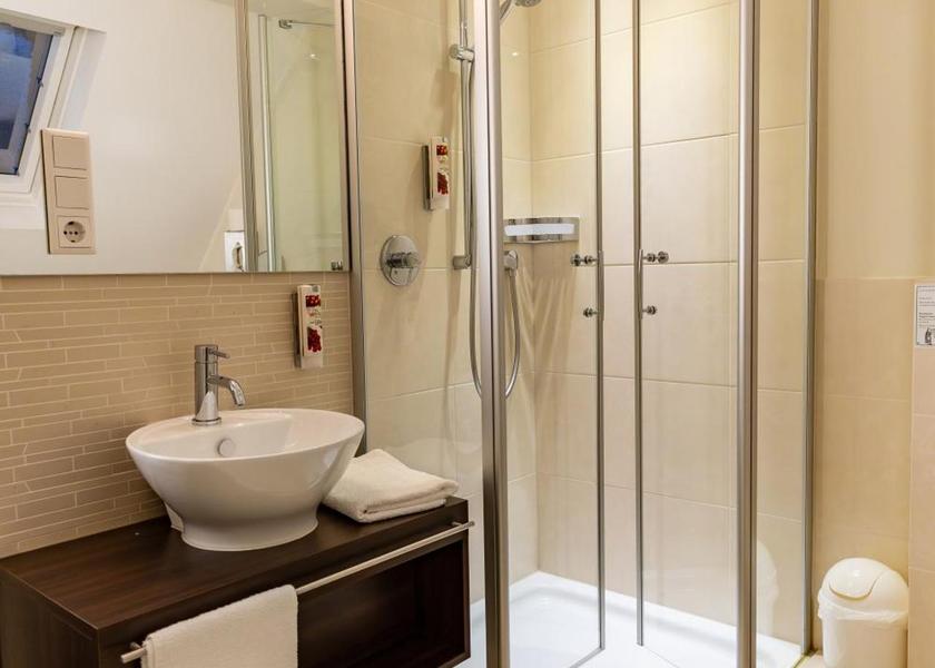Rhineland-Palatinate Rech Small Double Room