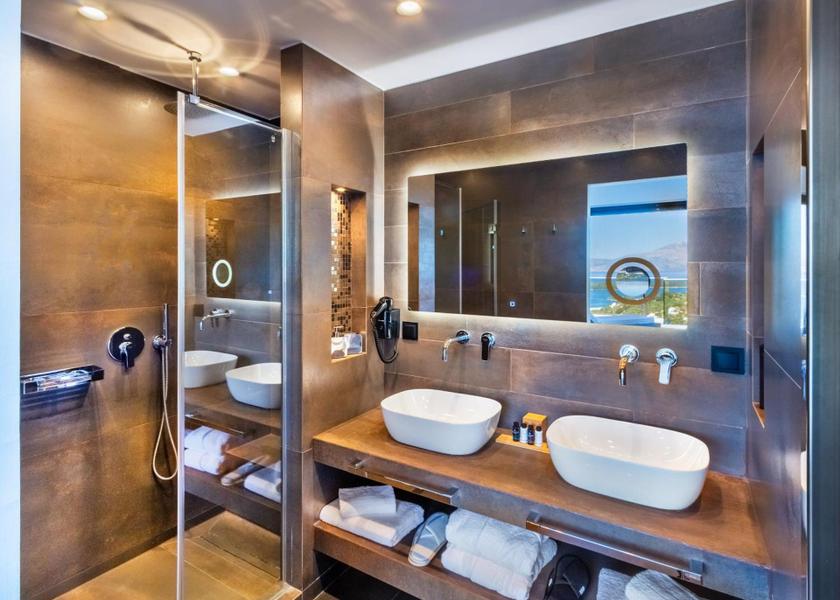 Ionian Islands Region Lefkada King Suite with Infinity Pool and sea View 