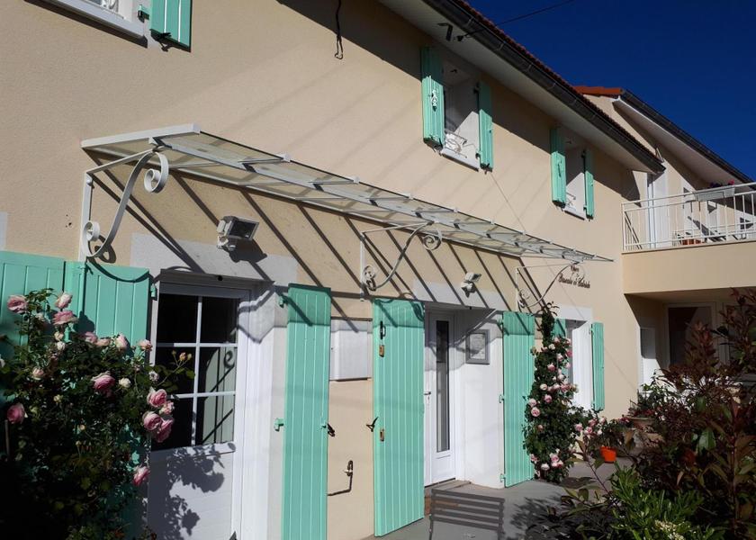 Nouvelle-Aquitaine Mios Entrance