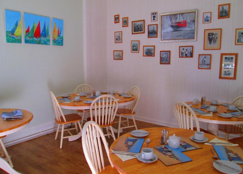 England Totland Bay Food and beverages