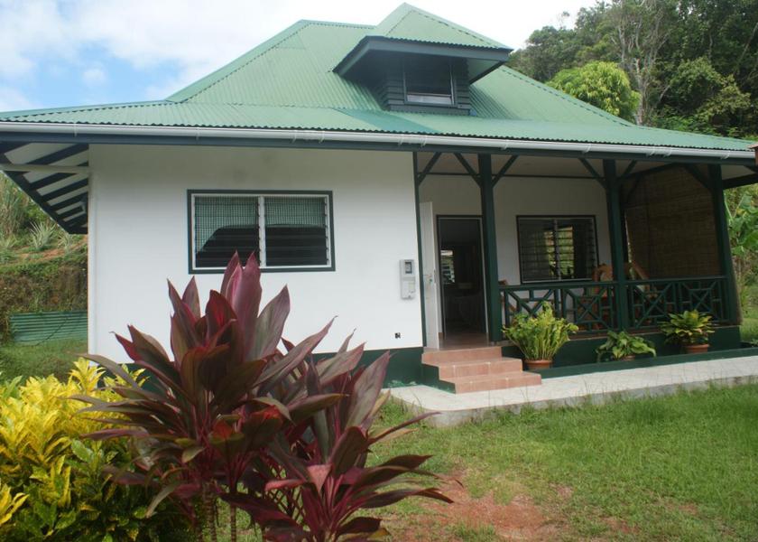  La Digue Exterior view