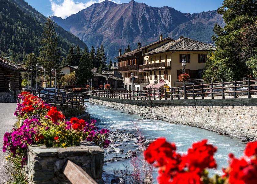 Valle d'Aosta Ayas Nearby attraction