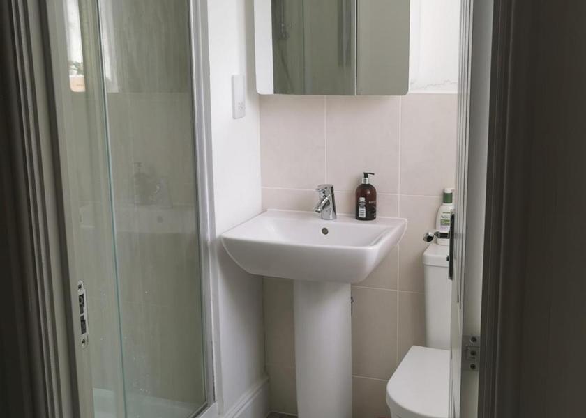England Gerrards Cross Double Room with Private Bathroom