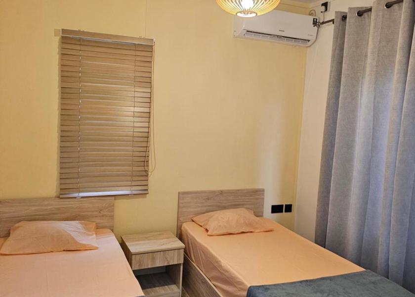 Rivière Noire Flic-en-Flac Apartment - Ground Floor