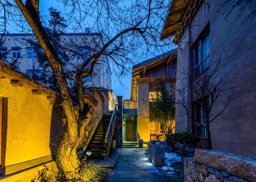 Yunnan Deqin Exterior view