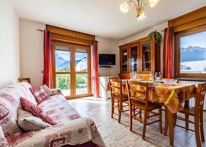 Valle d'Aosta Saint-Nicolas Apartment with Mountain View