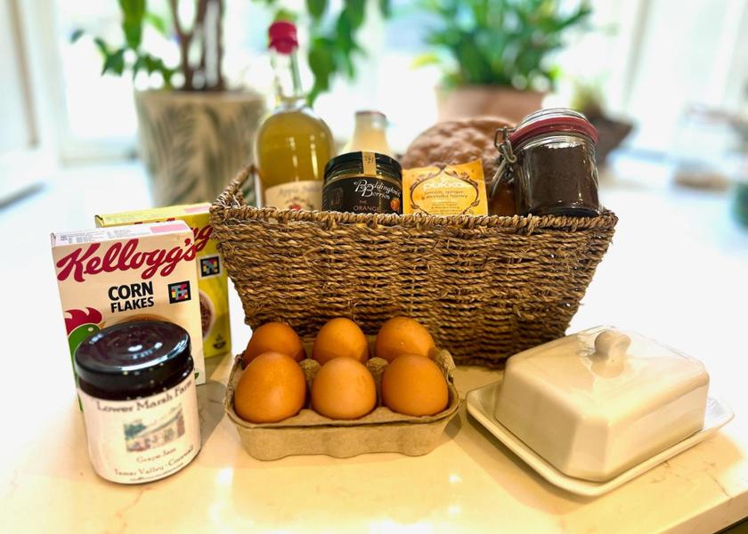 England Saltash Food and beverages