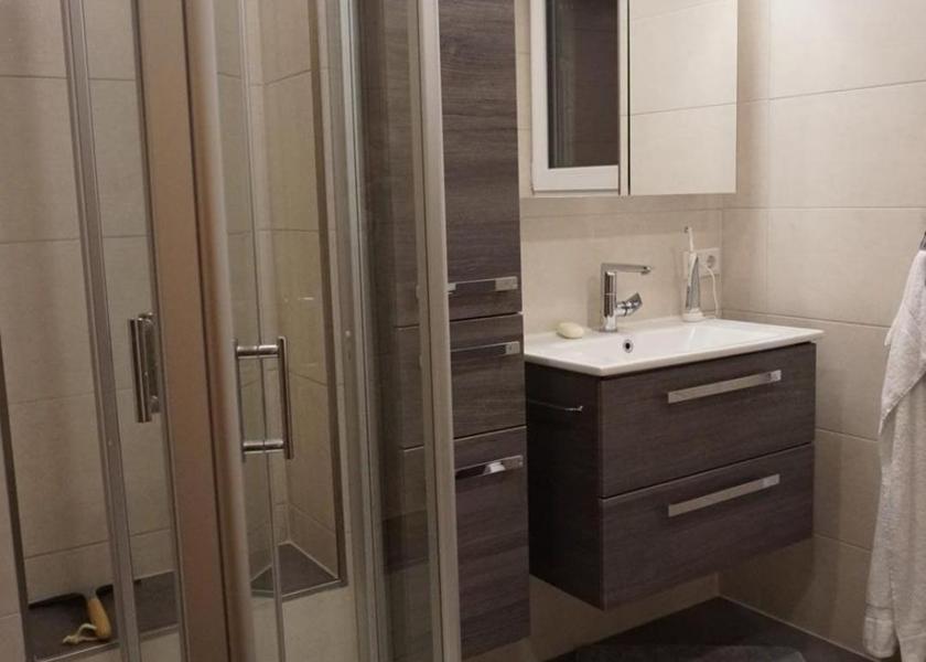 Hessen Grossenlueder Shower