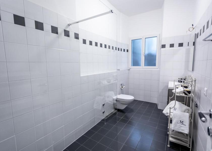 Canton of Ticino Muralto Deluxe Family Suite
