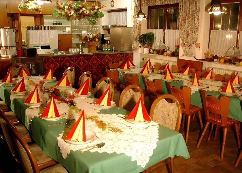 Bavaria Goessweinstein Buffet