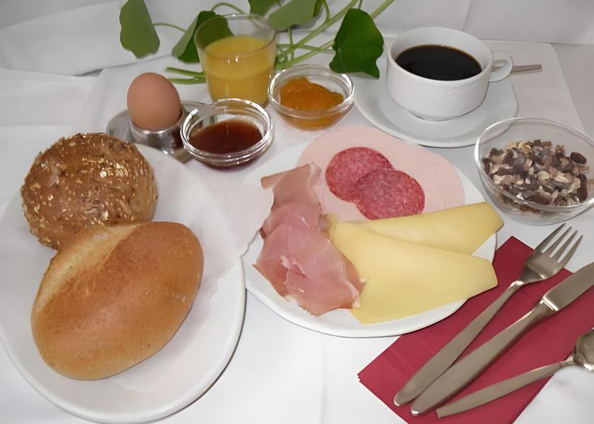 Bavaria Goessweinstein Buffet
