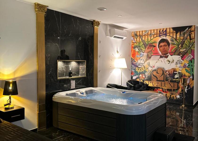 Hauts-de-France Saint-Quentin Deluxe Room