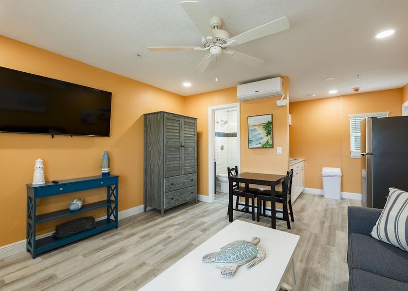 Florida St. Pete Beach Living area