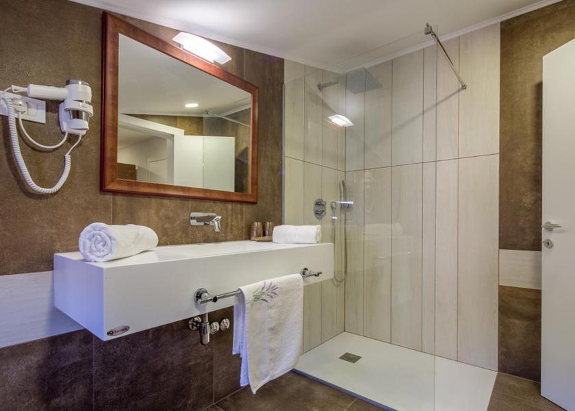 Split-Dalmatia Dugi Rat Luxury Triple Room