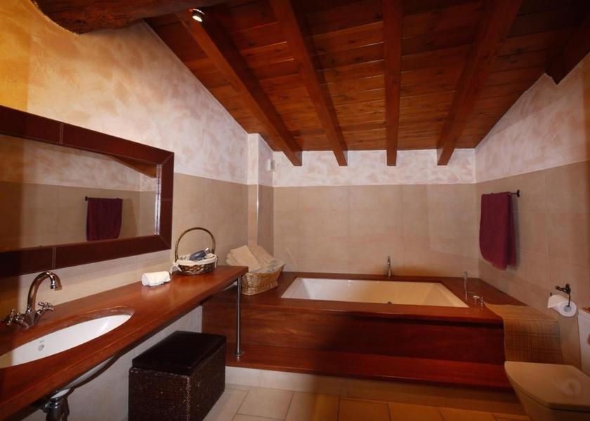 Catalonia Lles Chalet (6 Adults)