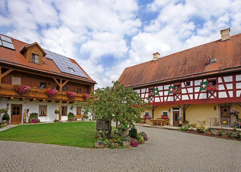 Bavaria Neualbenreuth Exterior view