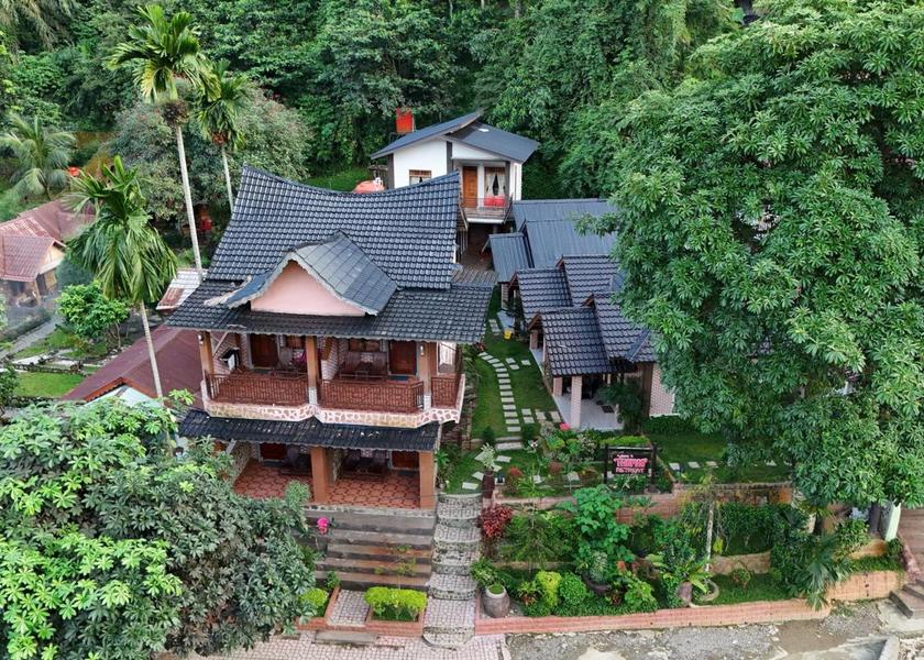 North Sumatra Bukit Lawang Hotel Exterior