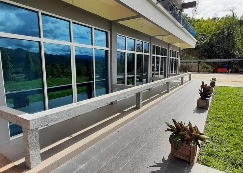 Sabah Tambunan Balcony/terrace