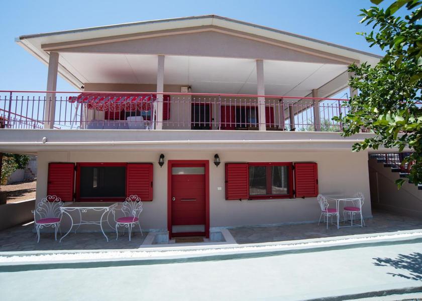 Attica Markopoulo Mesogaias Exterior view