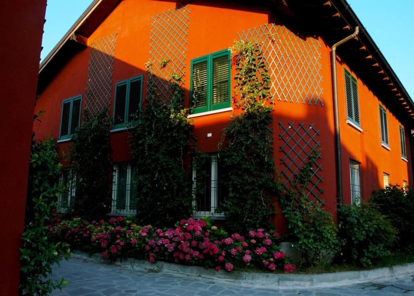 Lombardy Mediglia Entrance