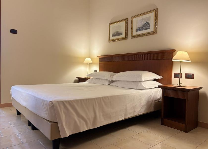 Campania Marigliano Room
